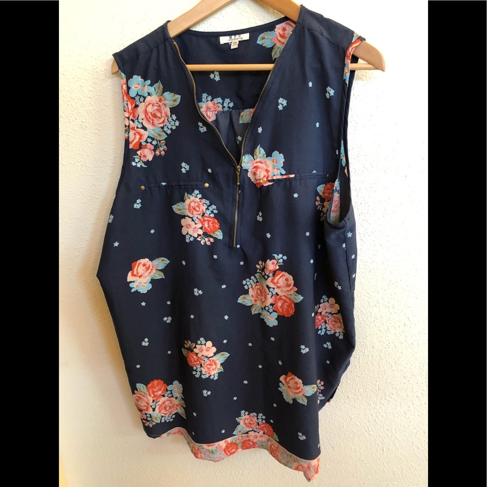 MPH sleeveless flowered blouse